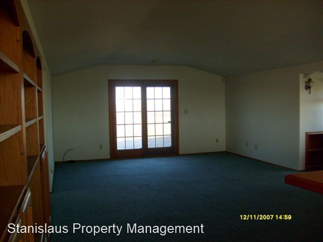 Building Photo - 2 br, 1 bath House - 3700 McReynolds Ave.