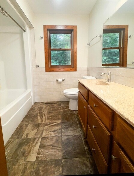 Building Photo - 36895 Connies Ln
