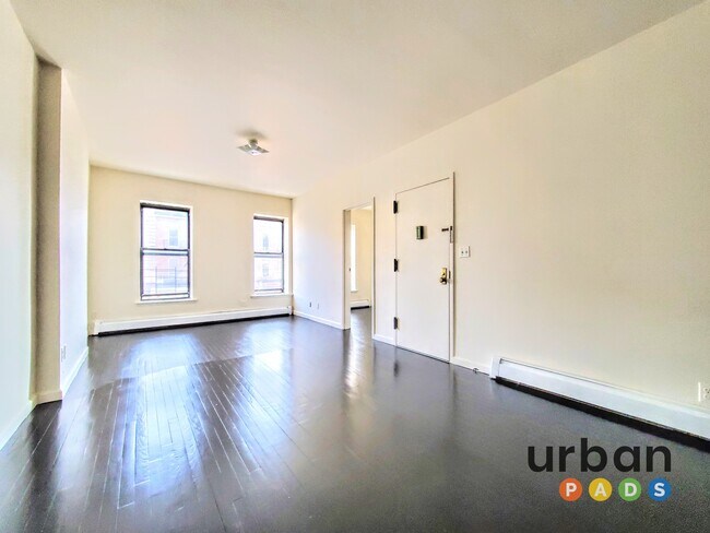 Foto del edificio - 810 Rogers Ave