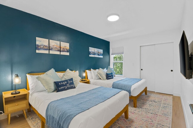 Foto del edificio - 4641 N 8th Pl