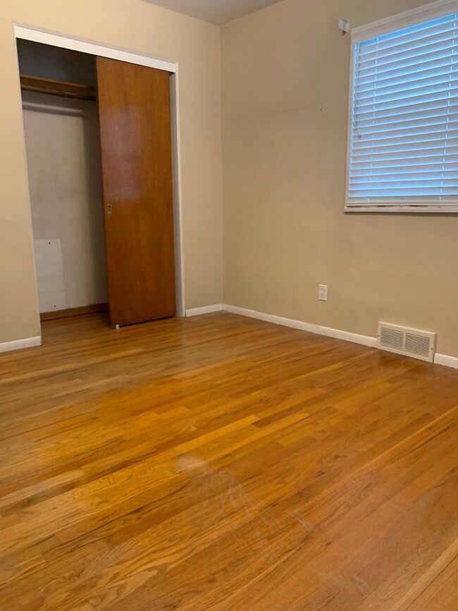 Building Photo - 3638 Koeln Ave