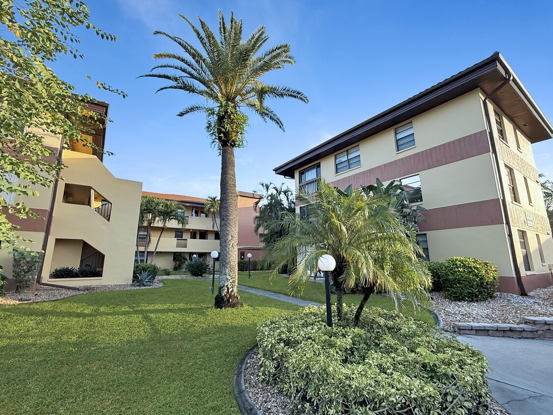 Foto principal - 6110 Whiskey Creek Dr