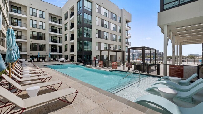 Building Photo - Premium 2 Bedroom Apartment Living Experience