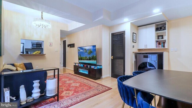 Foto del edificio - 1812 Vernon St NW