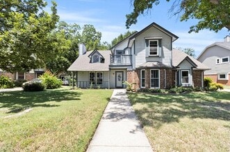 Building Photo - 2704 Wolff Dr