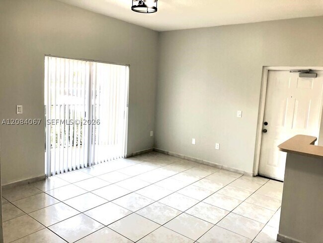 Building Photo - 7250 NW 114th Ave