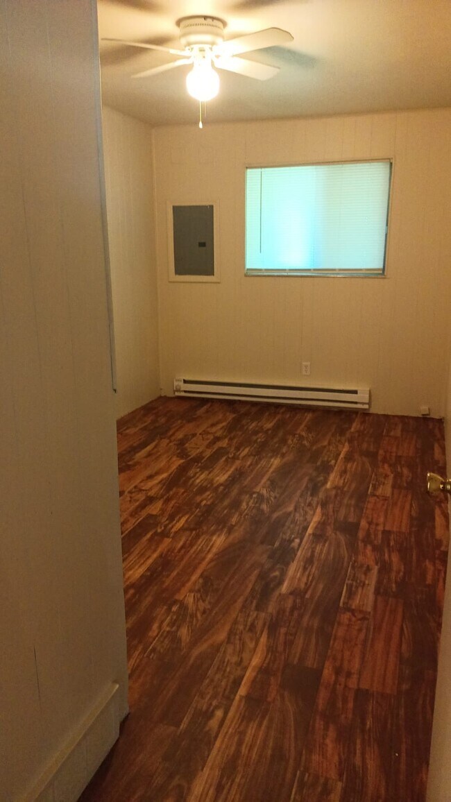 Foto del edificio - 2408 Williams Creek Rd