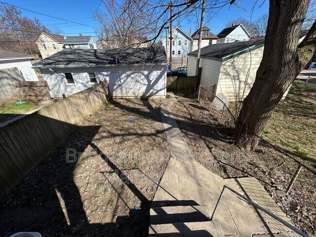 Foto del edificio - 1038 Walnut Hill Pl