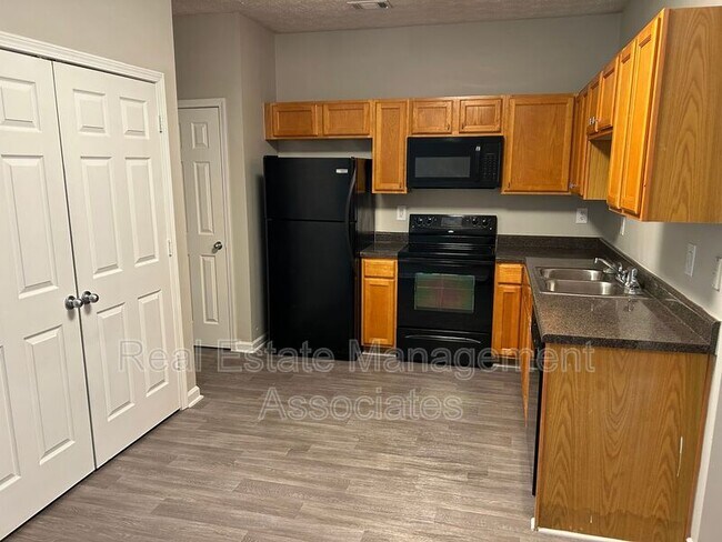 Building Photo - 1768 Carrington Dr