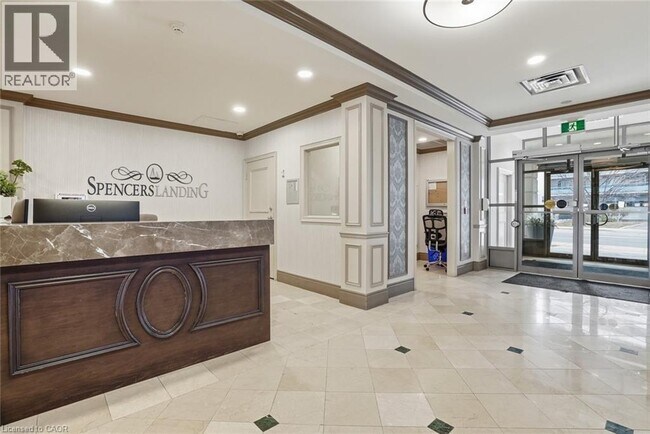 Photo du bâtiment - 442 Maple Ave