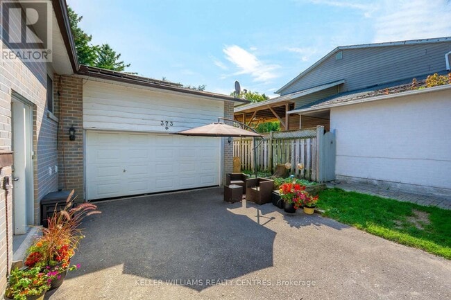 Building Photo - 373 Borden Ave