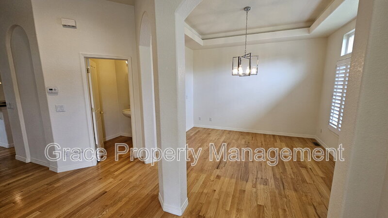 Foto principal - 7460 E 5th Ave