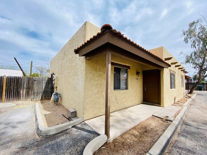 Huge Adobe 2 Bed/1Bath Adobe Townhome in C... - Huge Adobe 2 Bed/1Bath Adobe Townhome in C...