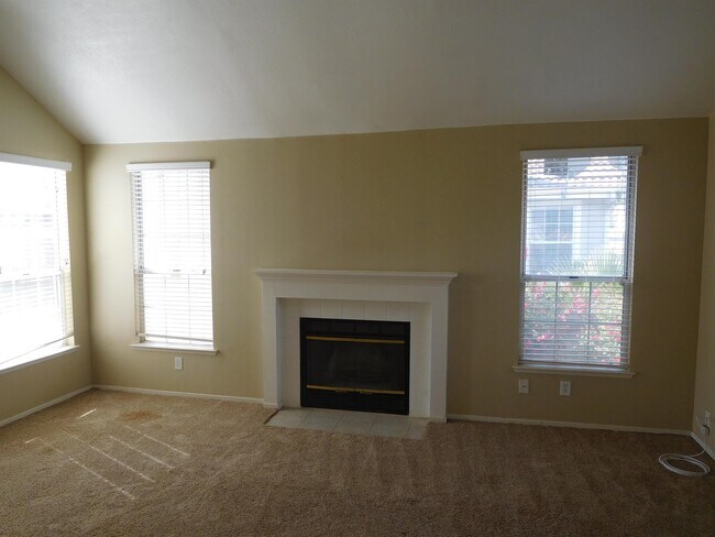 Foto del edificio - 7332 N Price Ave