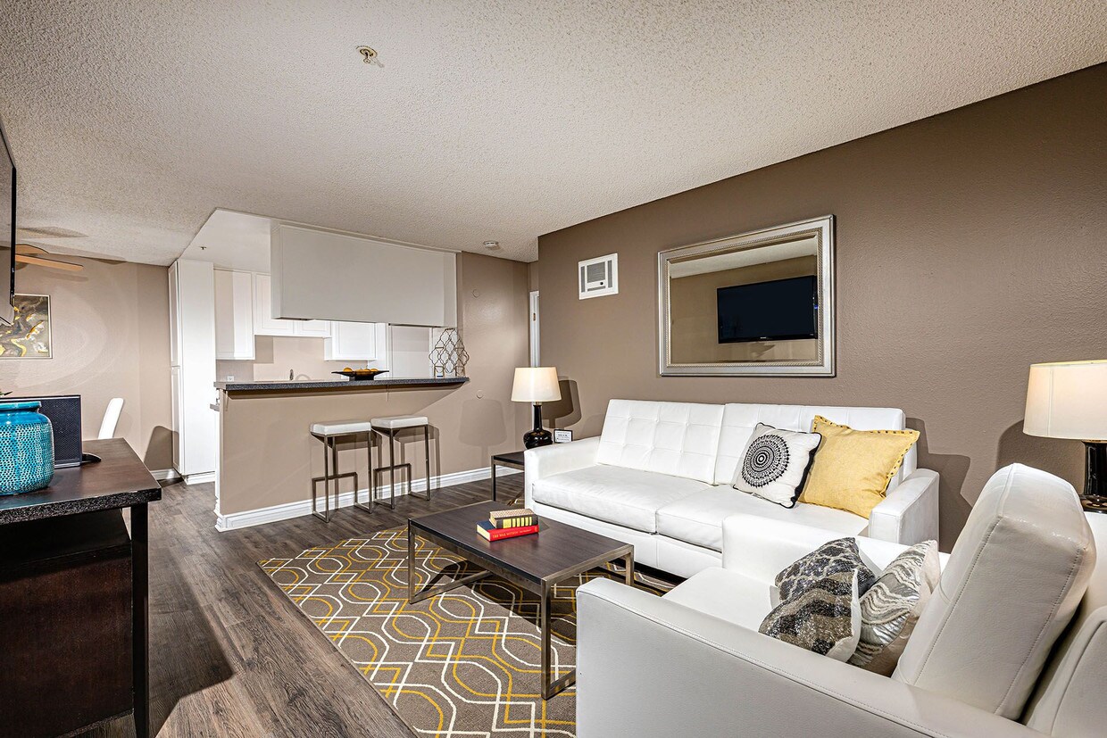 Mariposa Apartment Homes 221 Smilax Rd Vista, CA Apartments for