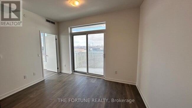 Building Photo - 10 Abeja St