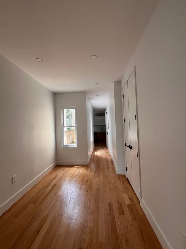 Building Photo - 151 Williams Ave
