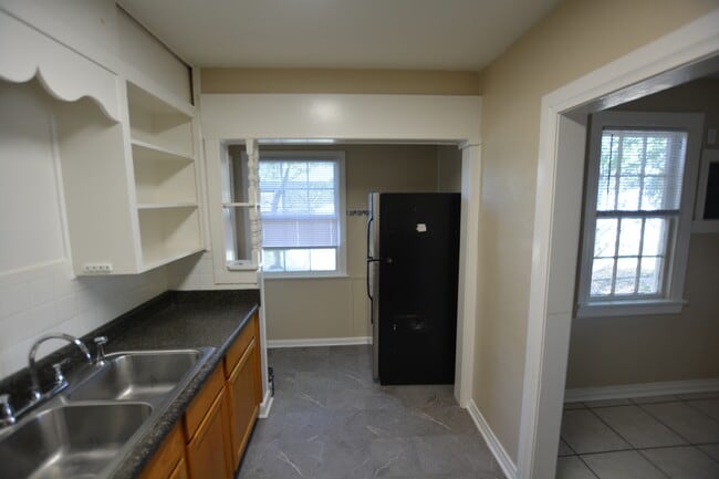 Foto del edificio - 119 N Longfellow Blvd