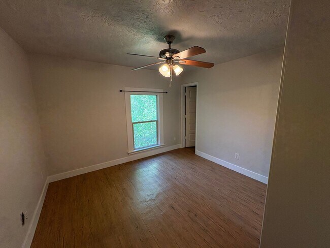 Foto del edificio - Private Suites in a Beautiful Shared Home Near UNC & Coffee Shops