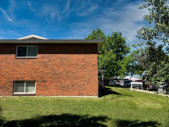 Building Photo - 1215 Walnut St