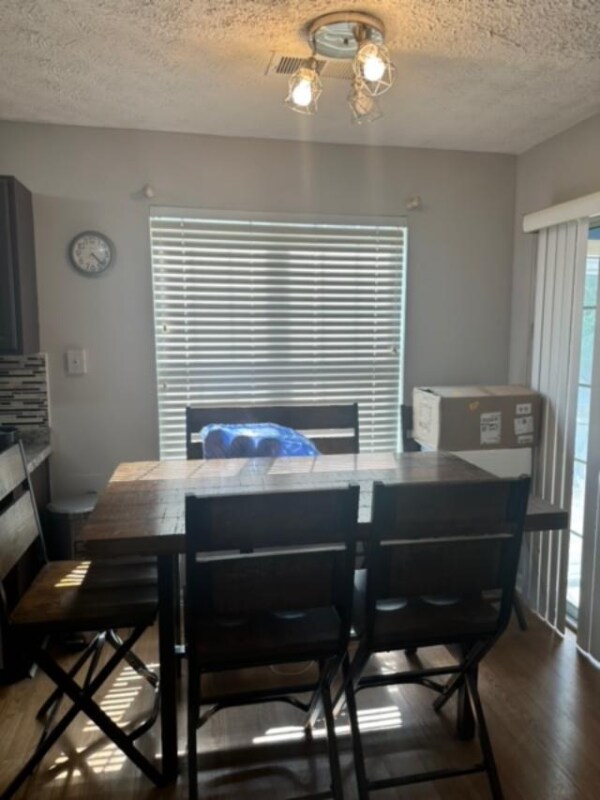 Building Photo - 3630 Thurleston Ct SW