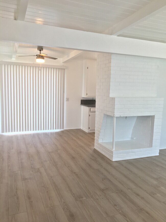 Foto del edificio - 7158 Dinwiddie St