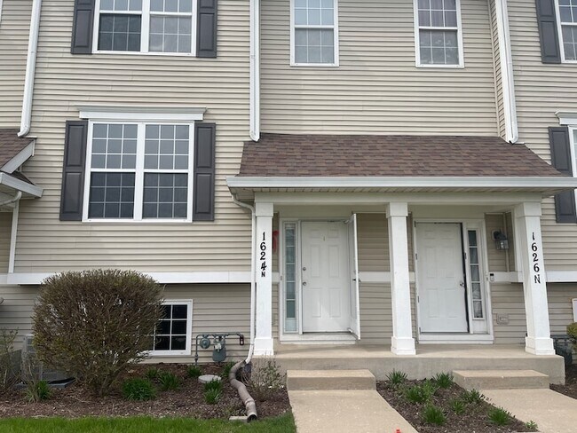 Foto del edificio - 1624 Fieldstone Dr N