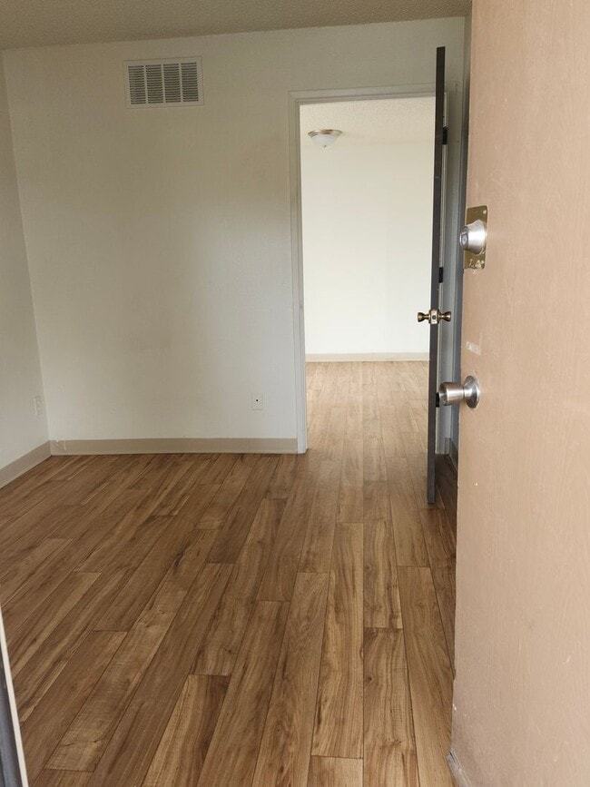 Interior Photo - Jerrie Street Apartments