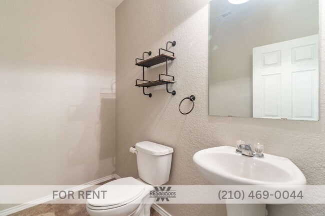 Building Photo - 730 Trinity Star