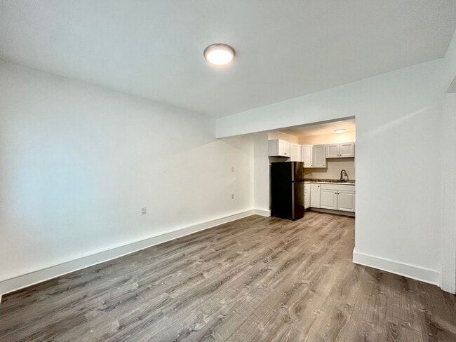 Building Photo - 4205 34th Ave W