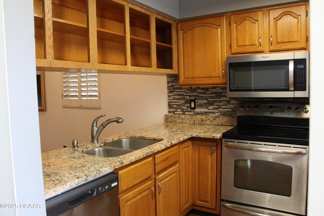 Building Photo - 903 W Millard Ct