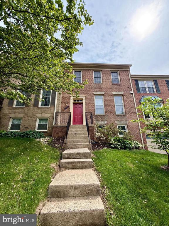 Building Photo - 4105 Meadow Field Ct