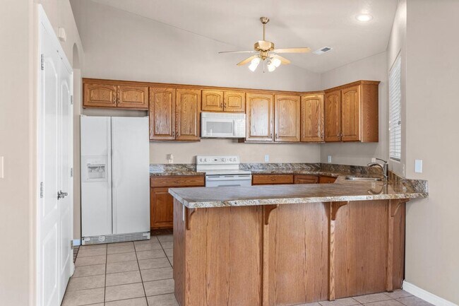Foto del edificio - 3 Bedroom Home With Valley Views In St. George