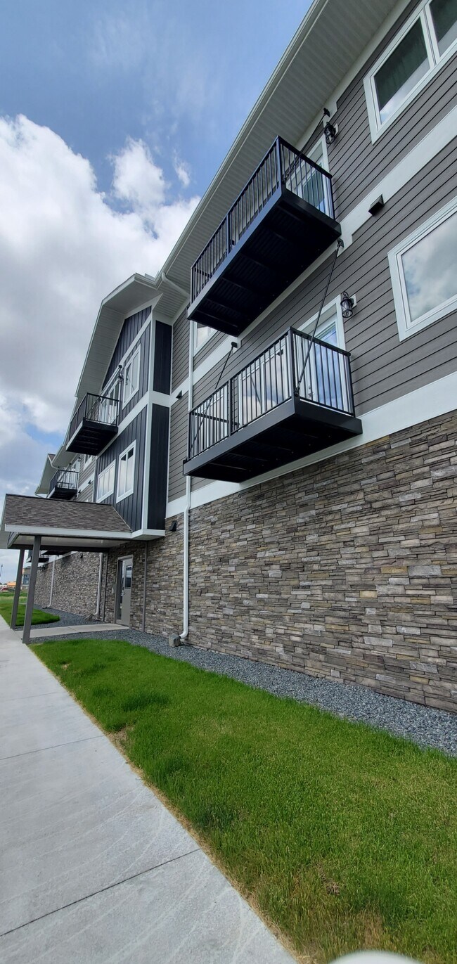 103 Lake Shore Dr NE, Bemidji, MN 56601 Townhome Rentals in Bemidji