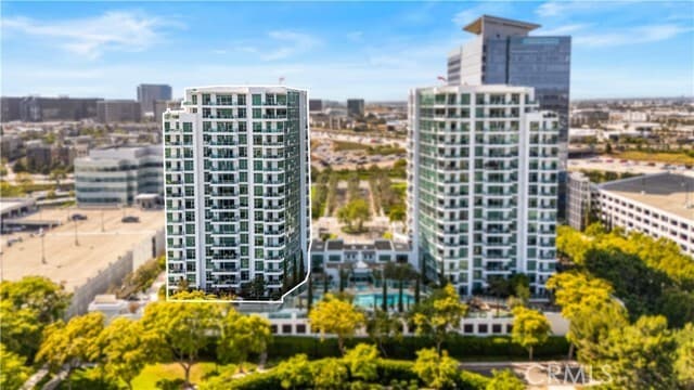 Foto del edificio - 3131 Michelson Dr