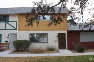 Building Photo - 269 Greenbriar Townhouse Way