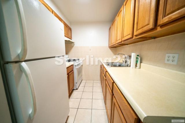 Building Photo - 2 bedroom in ASTORIA NY 11105