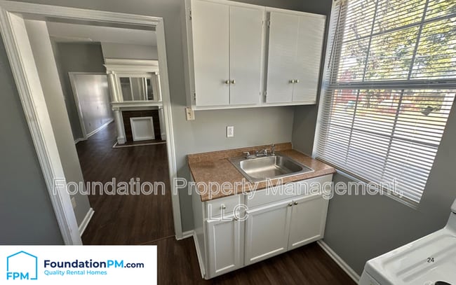 Building Photo - 574 McKinley St