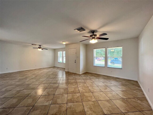 Foto del edificio - 308 Falling Pine Dr