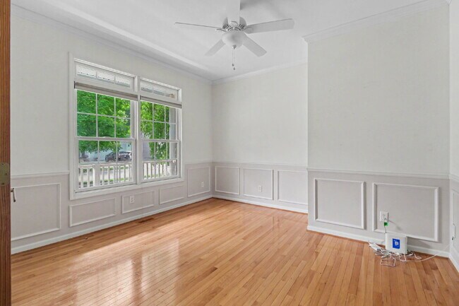 Foto del edificio - SPEICAL offer- MOVE IN READY 3 bedroom home!