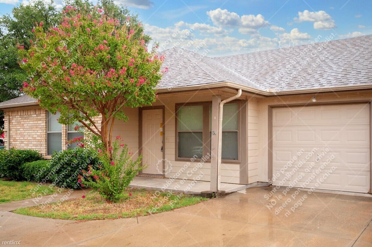Primary Photo - 2 br, 2 bath Duplex - 124 Stewart Bend Ct A A