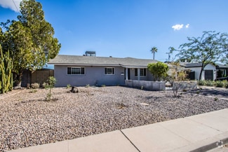 Building Photo - 3609 N Navajo Trail