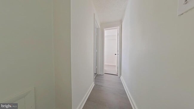 Building Photo - 548 S Loudoun St
