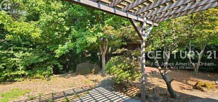 Building Photo - 144 Belindy Cir