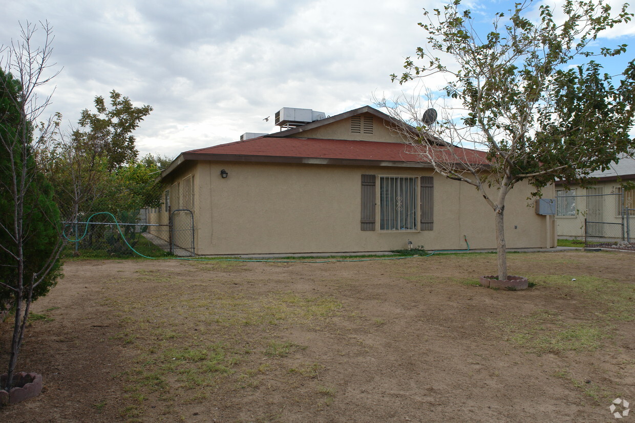 Building Photo - Stewart Arms