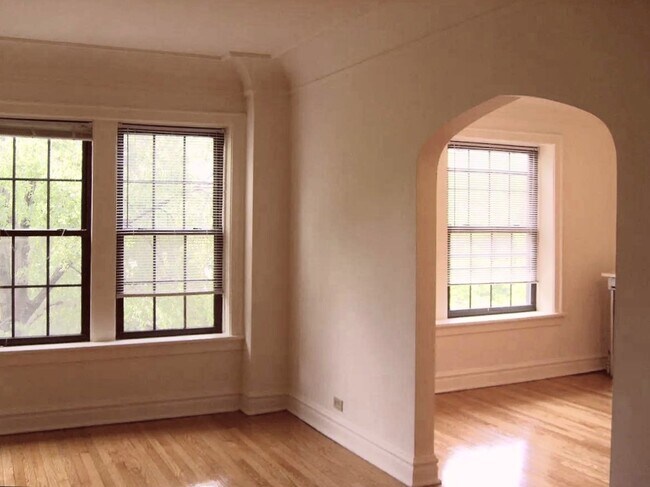 Foto del edificio - 1123 Washington Blvd