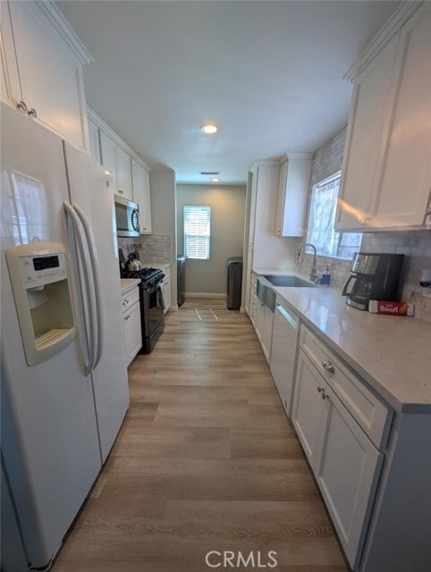 Foto del edificio - 8712 Fontana St