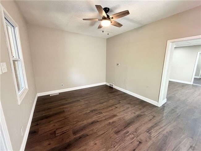 Foto del edificio - 311 E Reynolds St