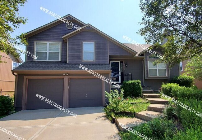 Building Photo - Beautiful 4 Bedroom/3 Bath Home in South O...