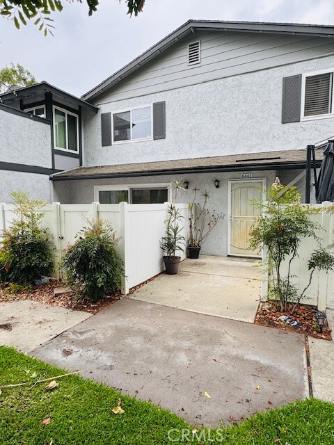 Building Photo - 6443 Shady Lawn Dr